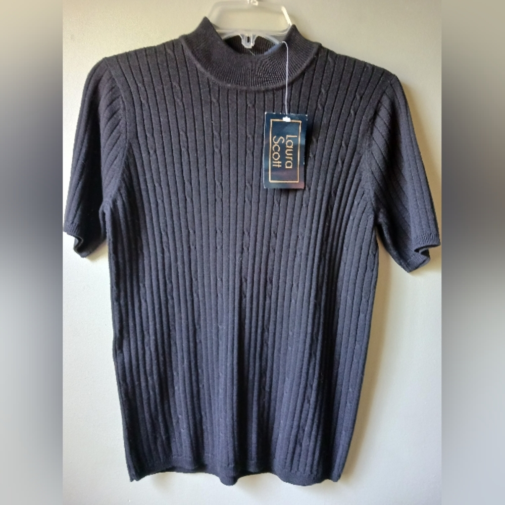NWT Laura Scott Mock Neck Short Sleeve Sweater